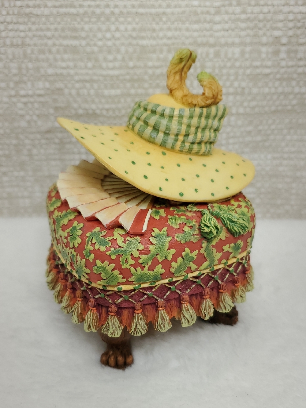 Willow Hall Harrogate Yellow Red Green Hat Fan Bench Trinket Box